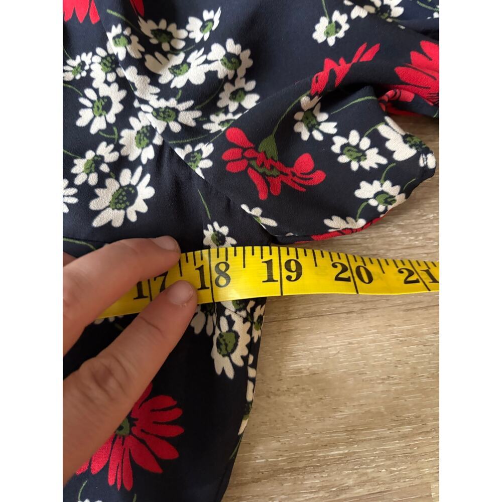 Madewell Peekaboo-Sleeve Midi Dress in the Hillside Daisies floral print - Picture 8 of 9